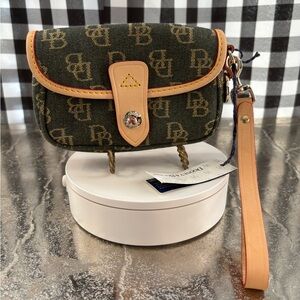Dooney & Bourke Signature Canvas Flap Wristlet NWT